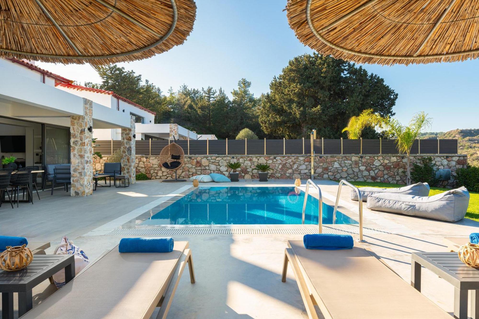 Aiora Luxury Villas Afantou Eksteriør billede