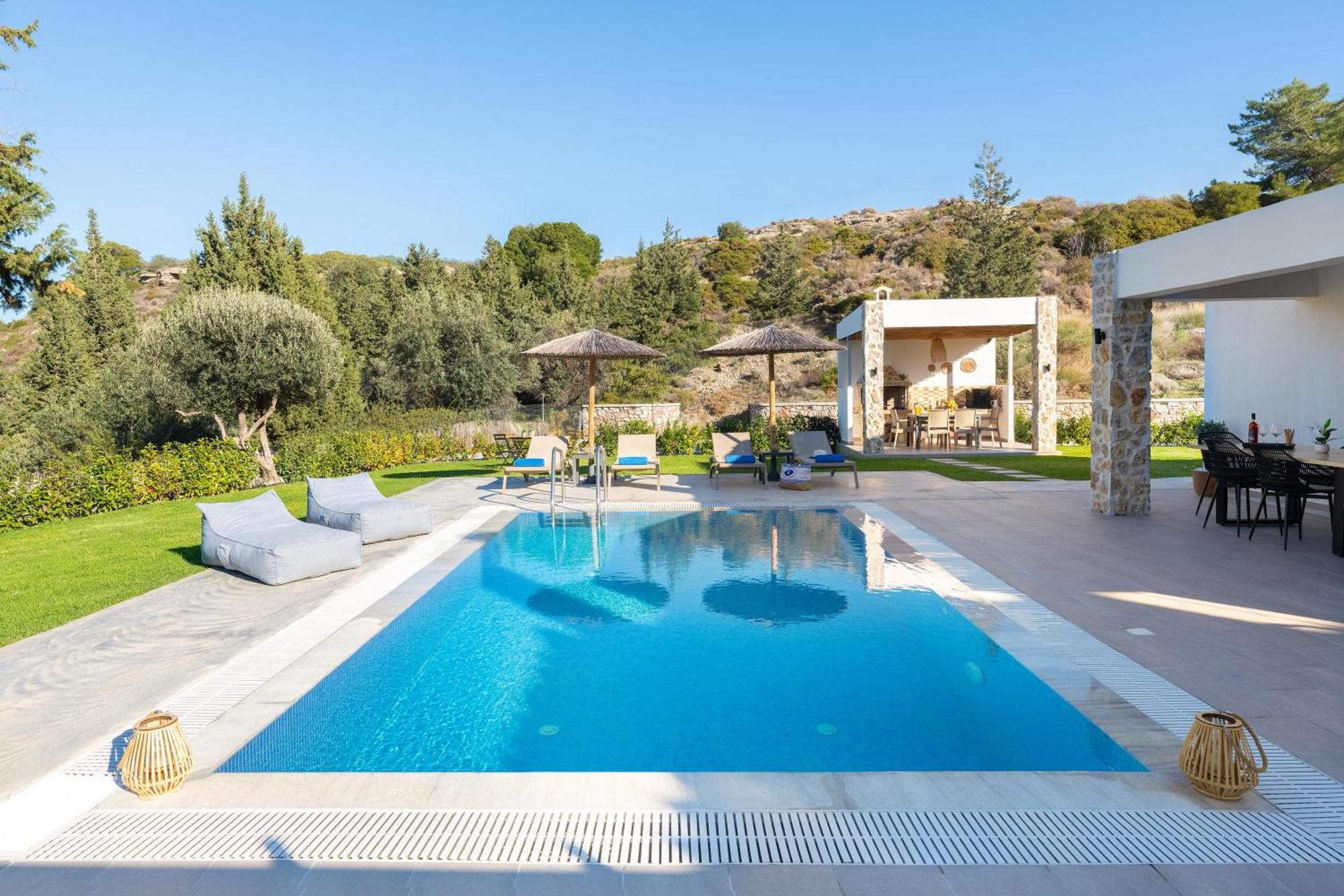 Aiora Luxury Villas Afantou Eksteriør billede